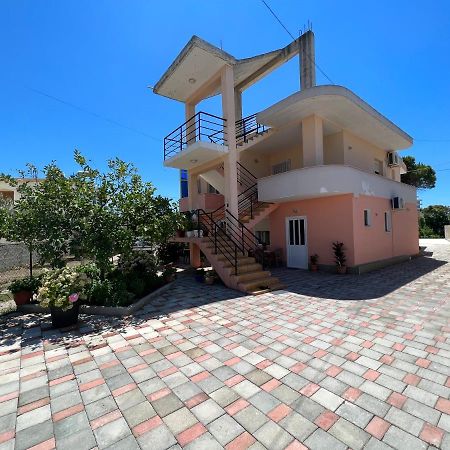 Guest House Vlore Ngoại thất bức ảnh
