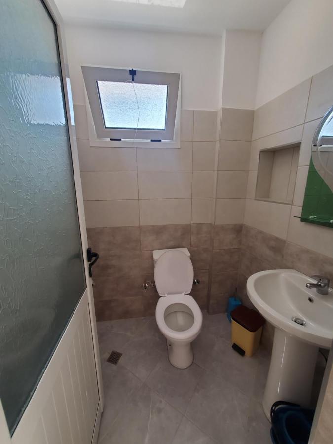 Guest House Vlore Ngoại thất bức ảnh