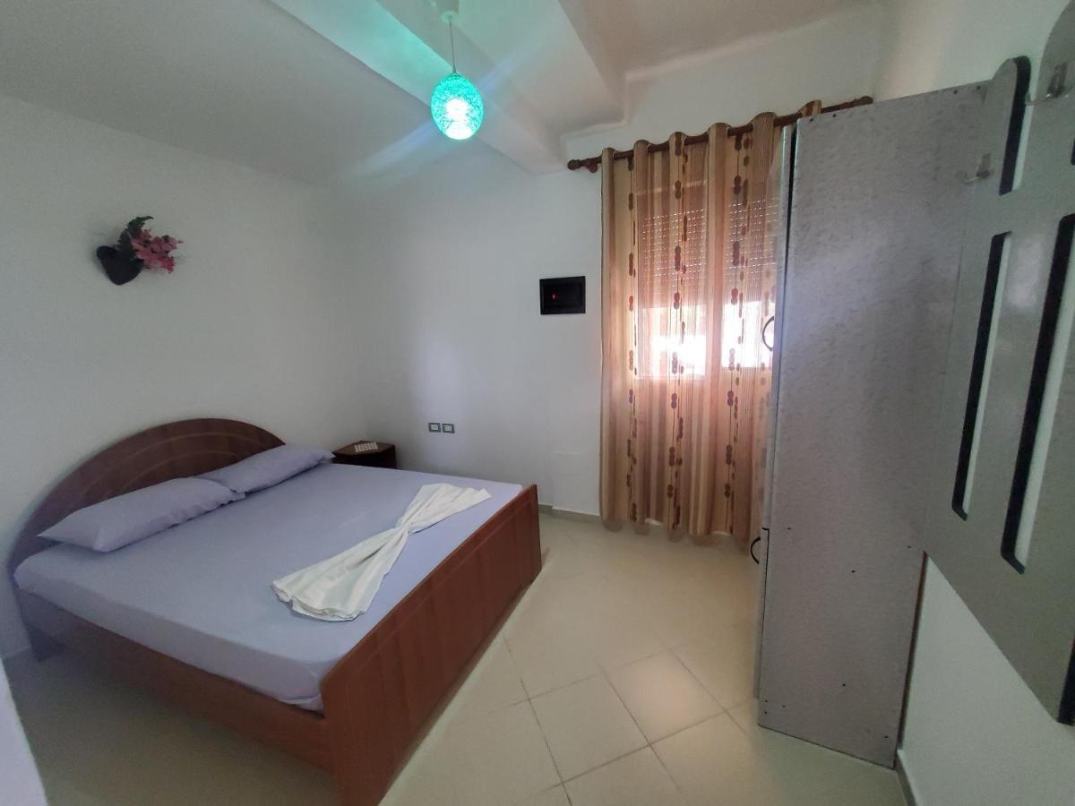 Guest House Vlore Ngoại thất bức ảnh