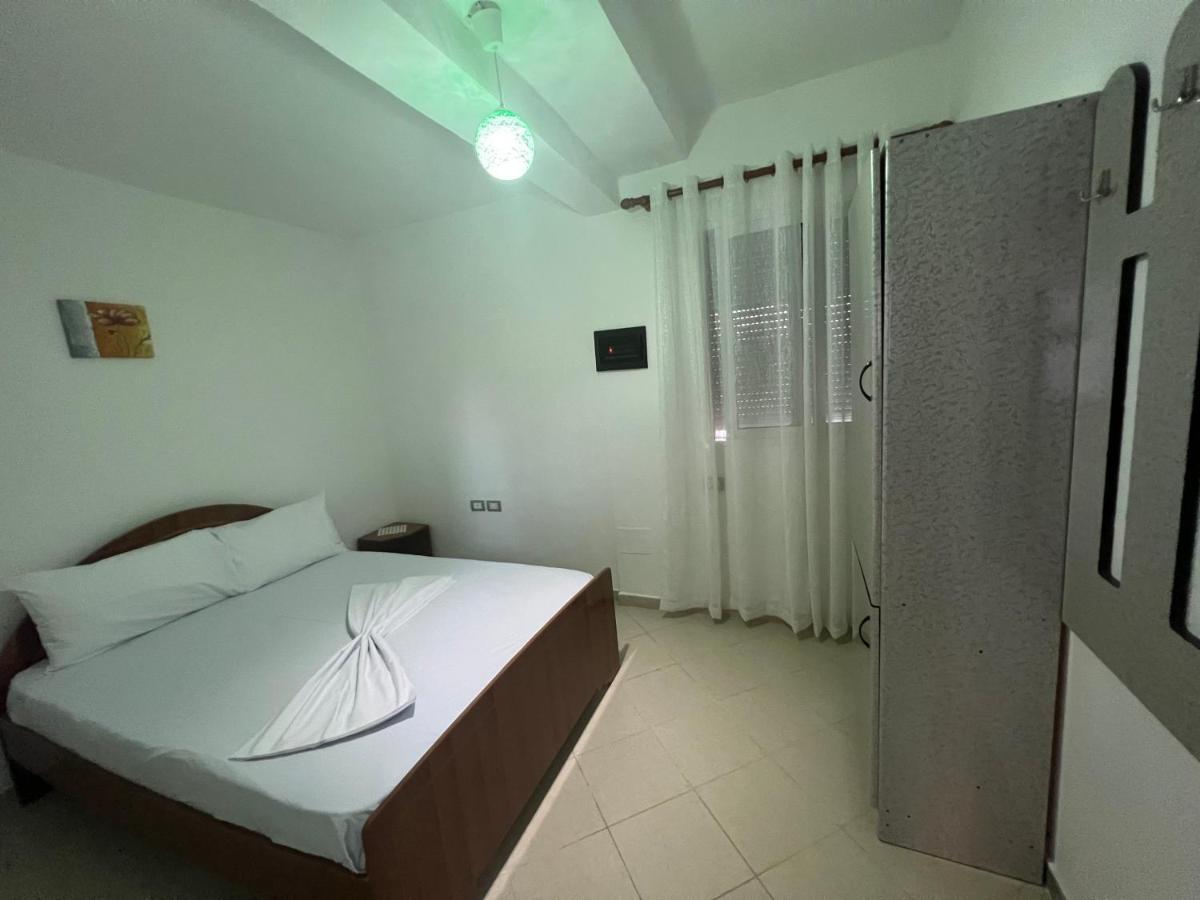 Guest House Vlore Ngoại thất bức ảnh