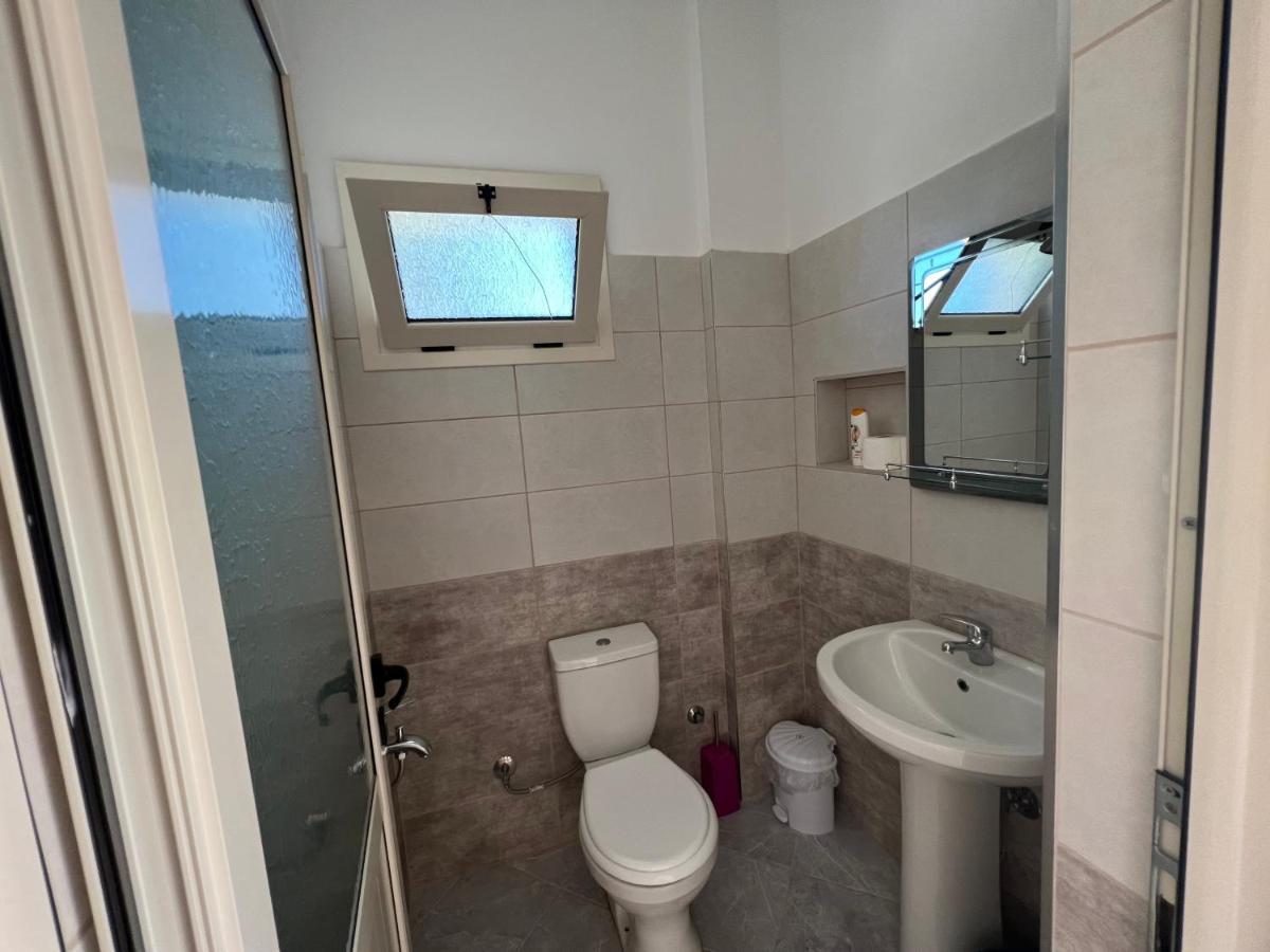 Guest House Vlore Ngoại thất bức ảnh