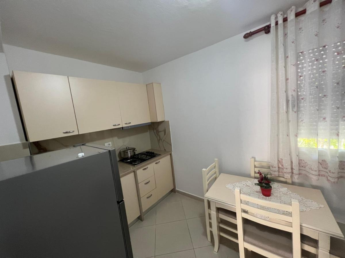 Guest House Vlore Ngoại thất bức ảnh