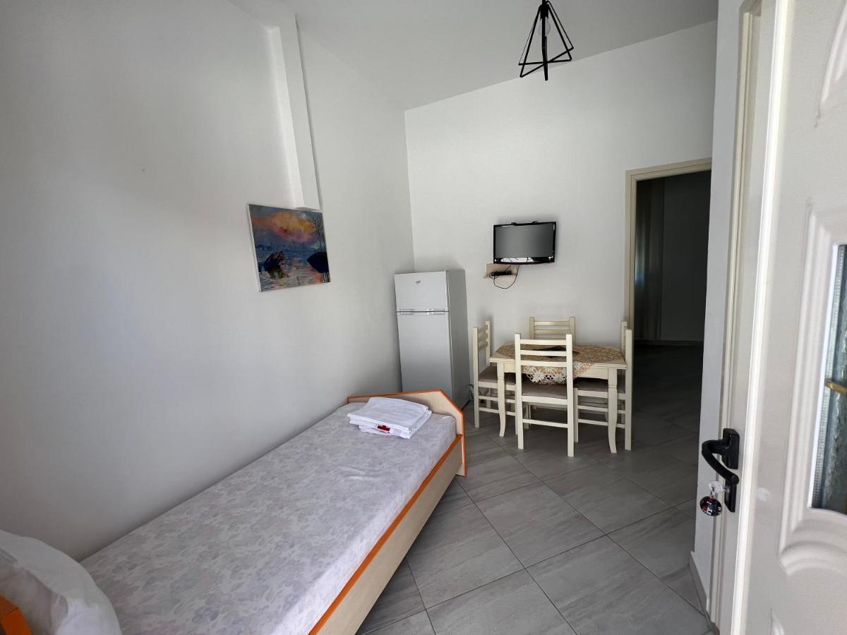Guest House Vlore Ngoại thất bức ảnh