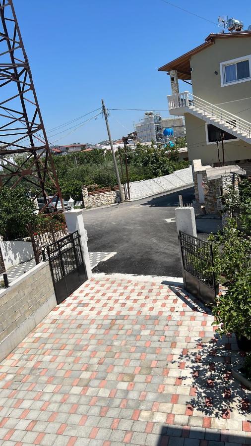 Guest House Vlore Ngoại thất bức ảnh